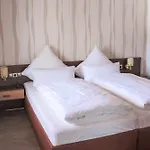 Zum Josefshof فندق مبيت وإفطار