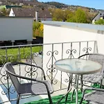 Zum Josefshof فندق مبيت وإفطار 3*