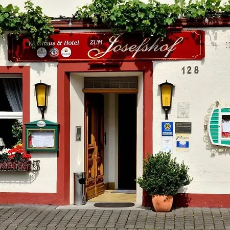 Weinhaus Zum Josefshof B&B