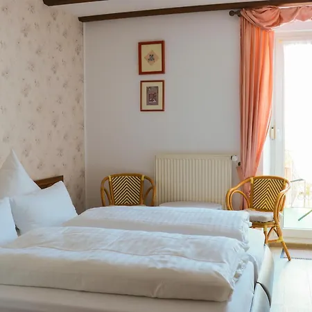 Alojamento de Acomodação e Pequeno-almoço Zum Josefshof 3*