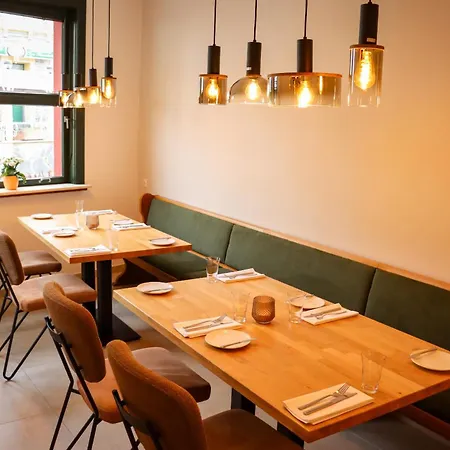 Weinhaus Zum Josefshof B&B Graach